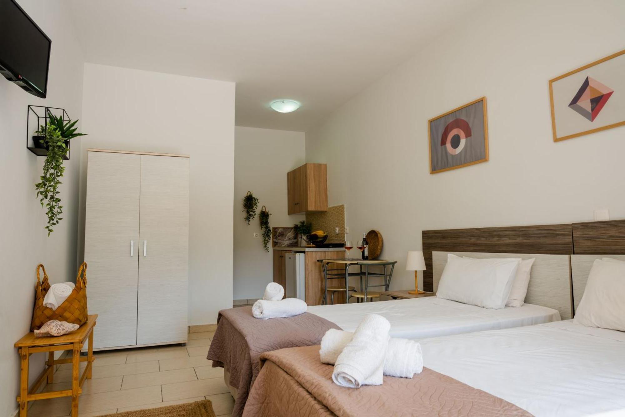 Tesys Studios And Apartments Лаганас Номер фото