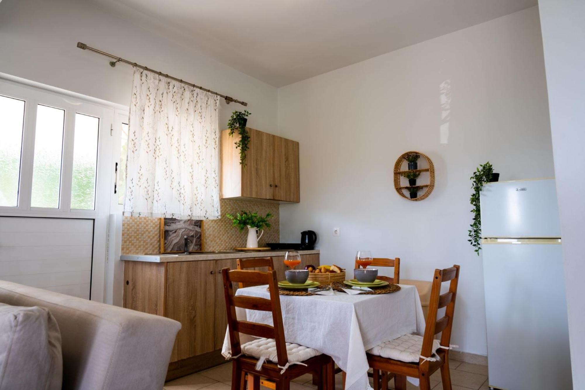 Tesys Studios And Apartments Лаганас Номер фото